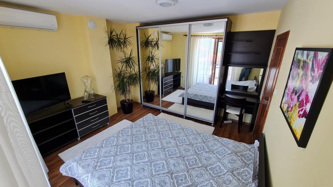 Magic Sea View Apartment Tsarevo Bagian luar foto